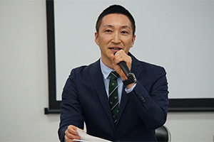 山田氏