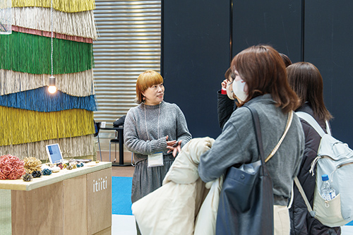 PHOTO2