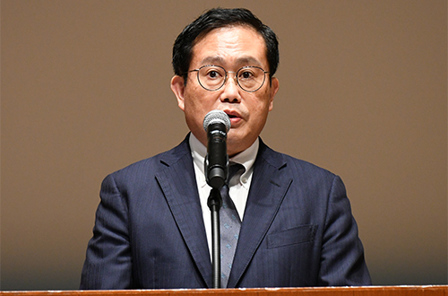 （株）ビジネスガイド社　代表取締役社長　芳賀信享