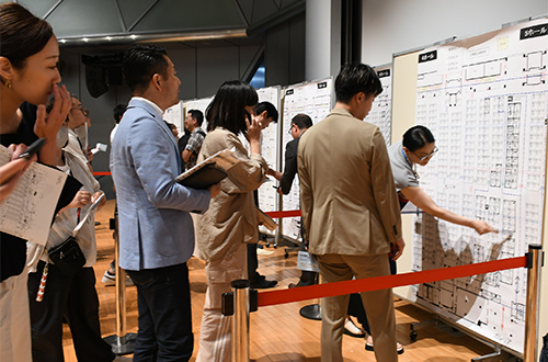 小間割抽選会の様子